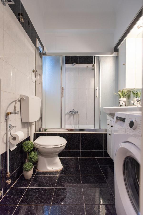Blue Ark Wanderlust Apartment Athens Ngoại thất bức ảnh