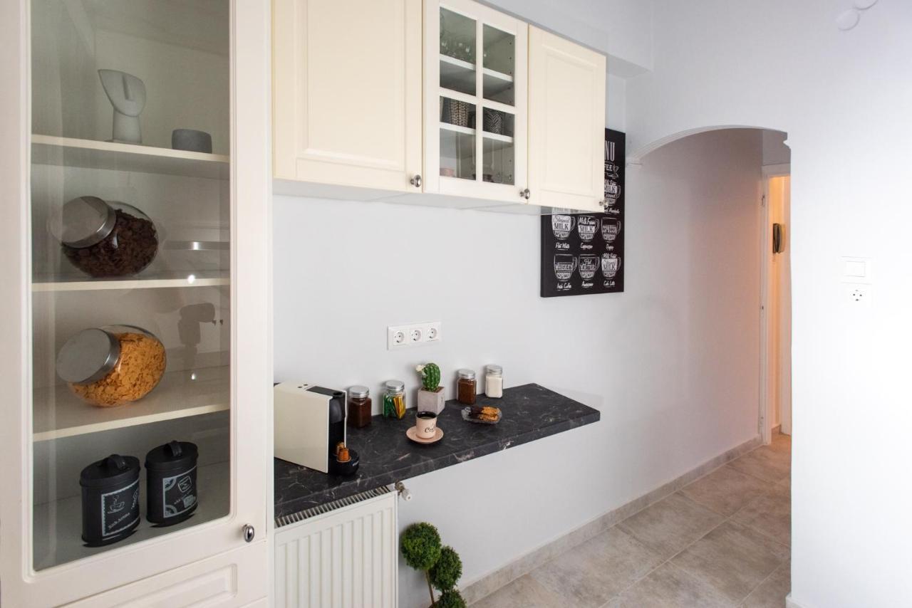 Blue Ark Wanderlust Apartment Athens Ngoại thất bức ảnh